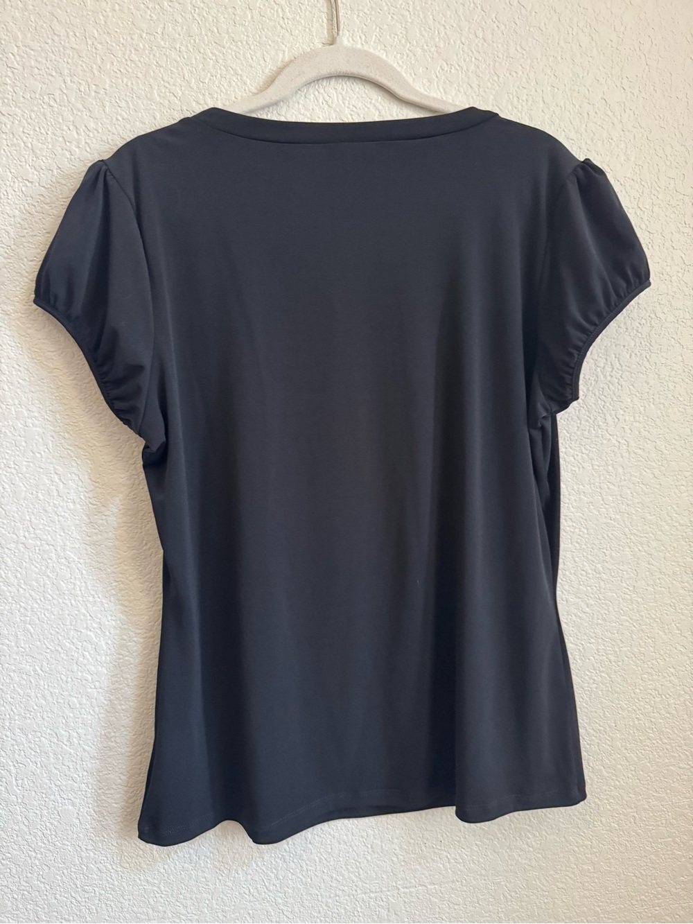 NWT Worthington Stretch Puff Sleeve V-Neck - Picture 2 of 5